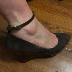 Dolce vita brown suede wedge